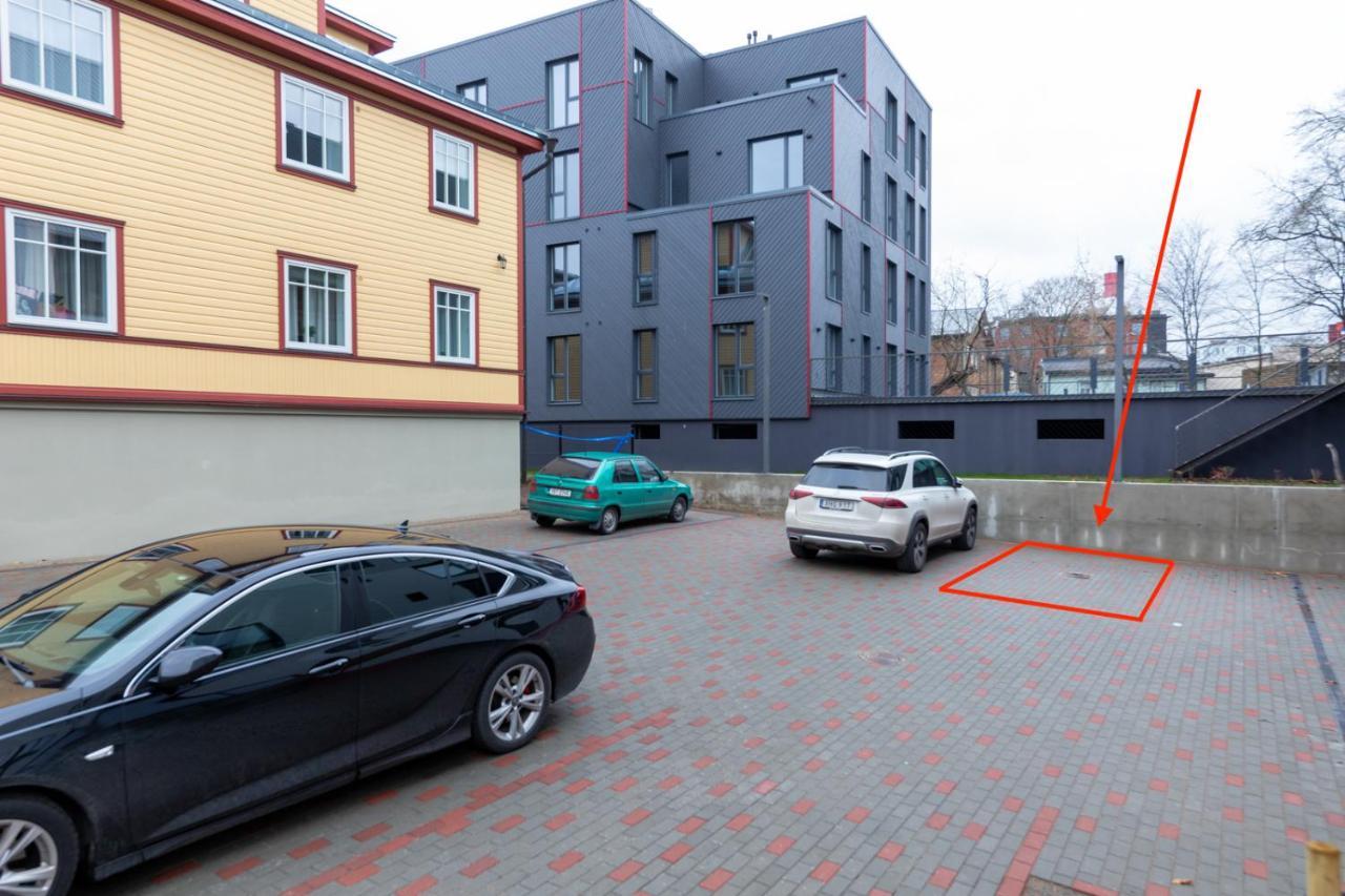 탈린 Charming 1Br In Superb Location, Free Parking & Wi-Fi 아파트 외부 사진